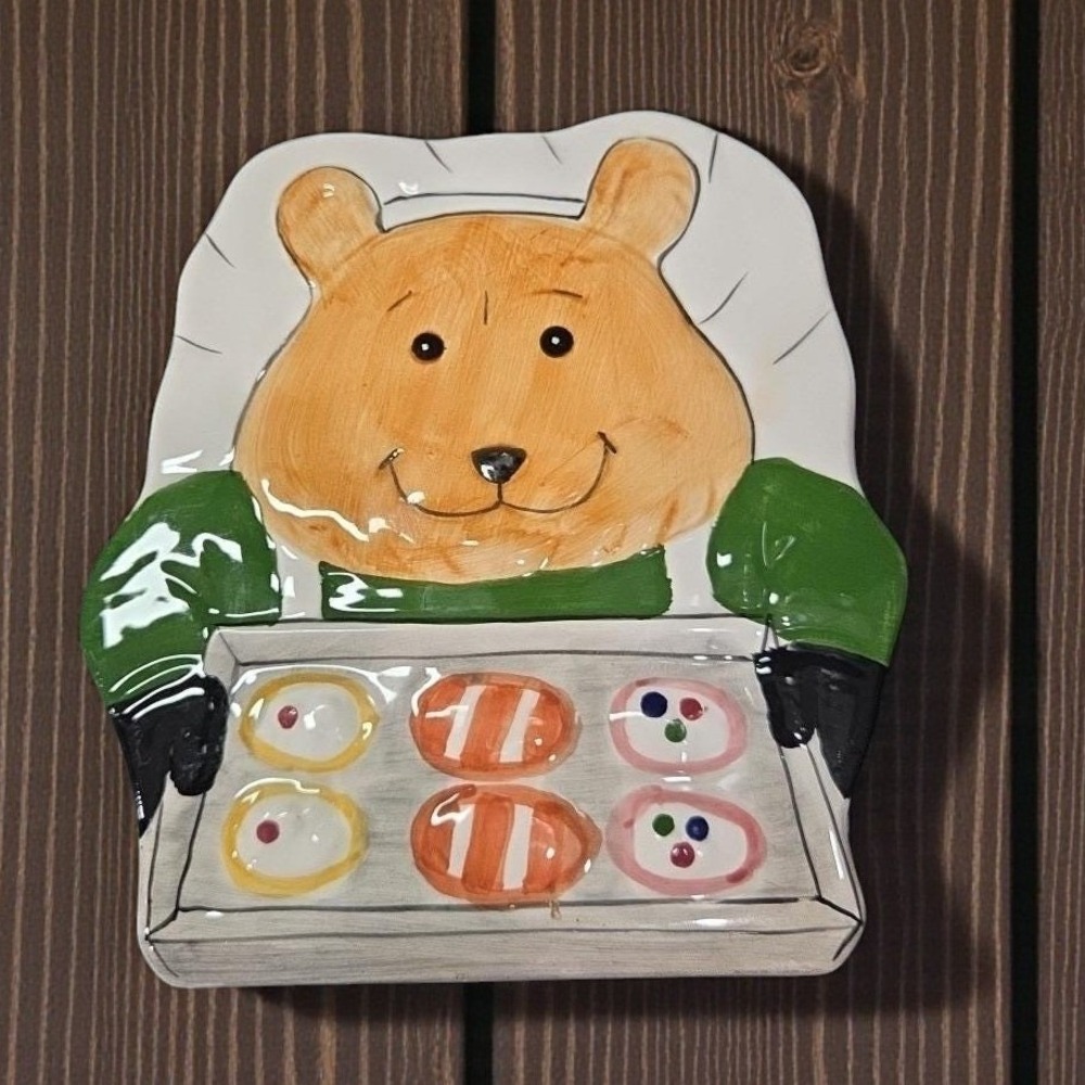 Bear Baking Design Hotplate, Hand-Painted Ceramic Kitchen Trivet, Accessory